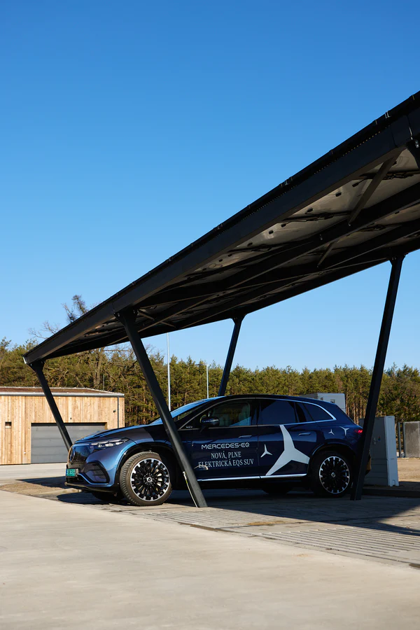 Solárne prístrešky pre vozidlá